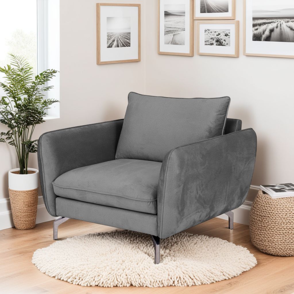 Lavard Armchair